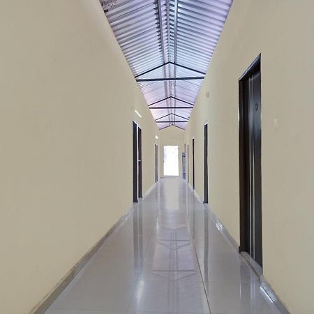 Oyo Flagship Sai Satyam Lodge Pune Esterno foto